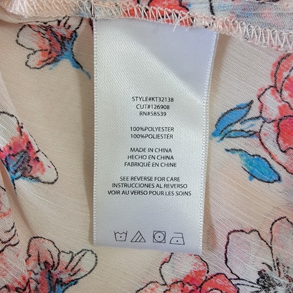 Kut From The Kloth Sheer Blush Pink Floral Roll Tab Sleeve Button Blouse Size M - Picture 9 of 12